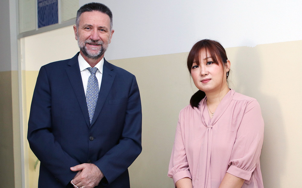 Dekan Pavo Barišić i lektorica EunGyeong Kim